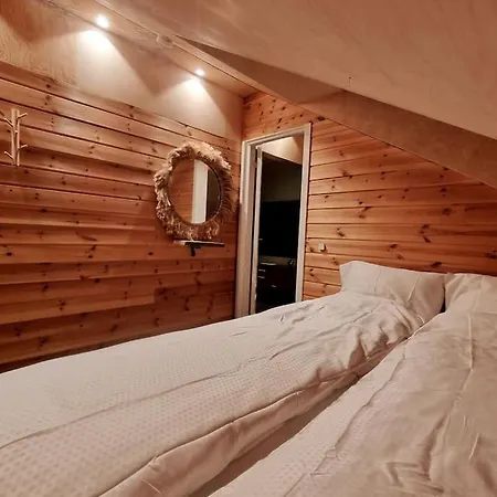 Animal Trail Саннес